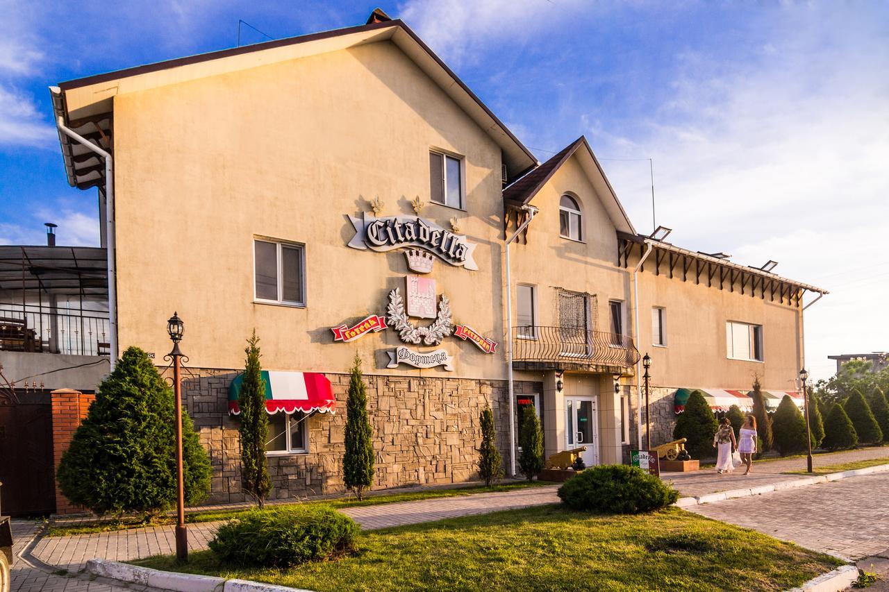 Citadella Hotel Skadovsʼk Buitenkant foto